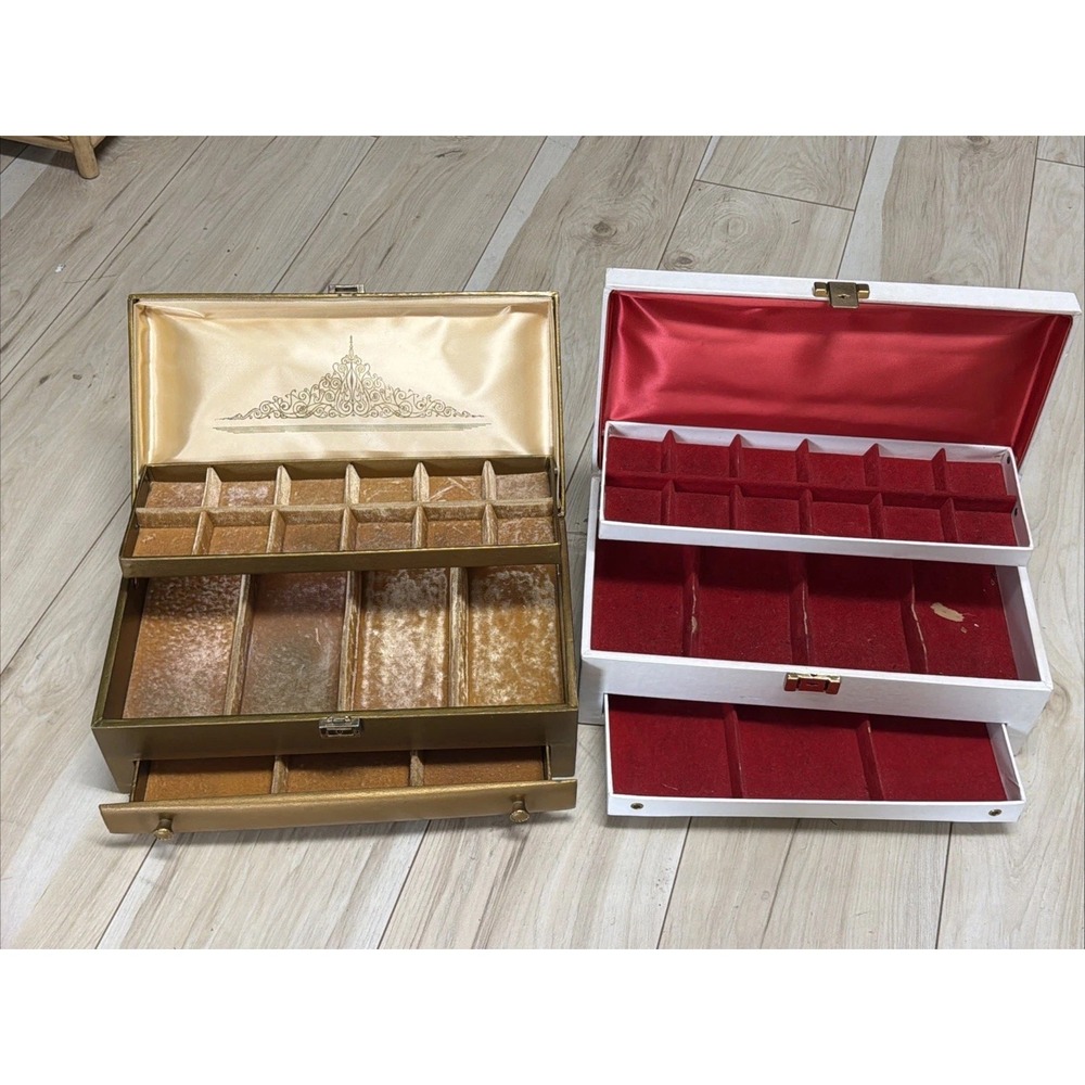 Vintage MCM  Lady Buxton Jewelry Box‎ Set Of 2 White And Gold Tiered Hollywood